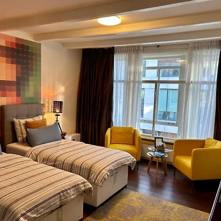4 Guestrooms Guest house