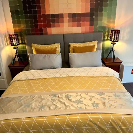 4 Guestrooms 4*
