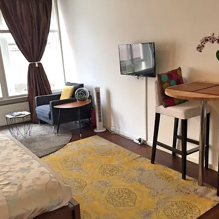 4 Guestrooms Guest house