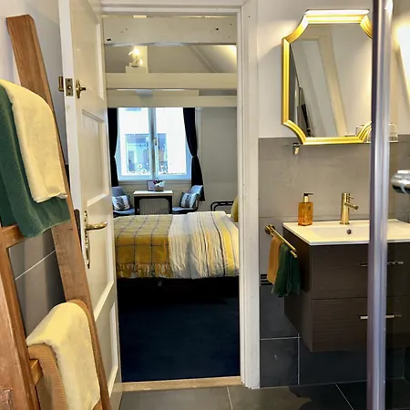 בית הארחה 4 Guestrooms 4*