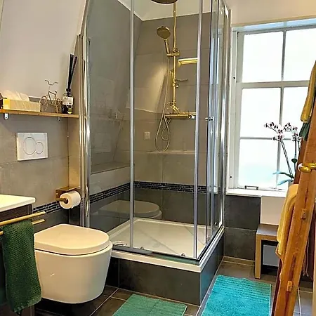 4 Guestrooms 4*