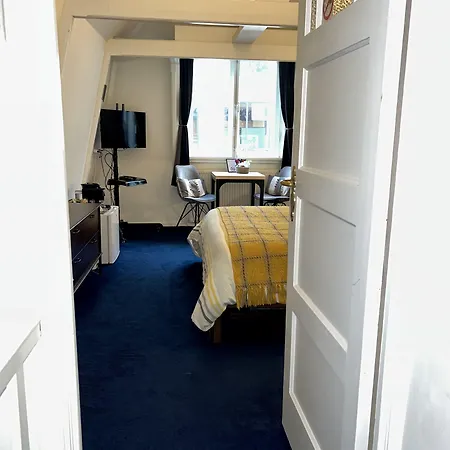 4 Guestrooms Pensionat 4*