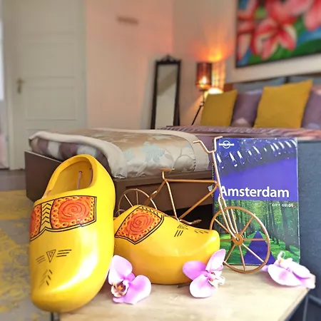 4 Guestrooms Maison d'hôtes 4*